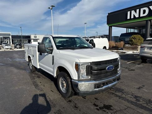 Used 2019 Ford F250 XL w/ XL Value Package image 2