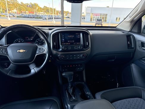 Used 2019 Chevrolet Colorado Z71 image 30