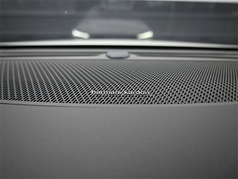 Used 2024 Volvo S60 B5 Ultimate image 30