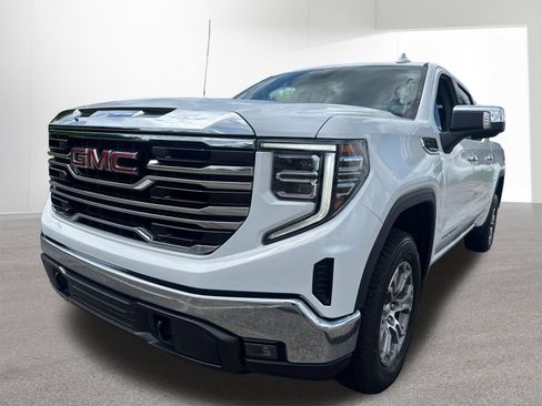 Used 2025 GMC Sierra 1500 SLT AWD/4WD image 12