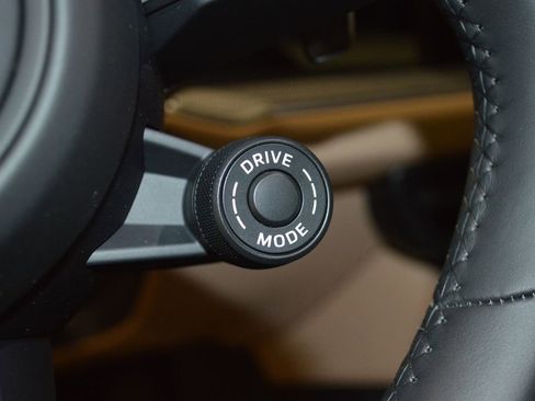 New 2026 Porsche Cayenne Coupe AWD/4WD image 23