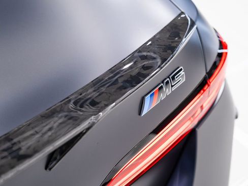 Used 2025 BMW M5 AWD/4WD image 22
