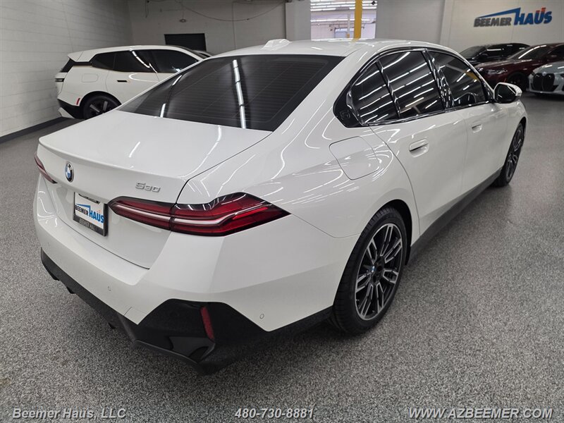 Used 2024 BMW 530i w/ M Sport Package RWD image 6