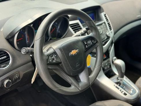 Used 2016 Chevrolet Cruze LT FWD image 6