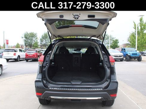 Used 2019 Nissan Rogue S AWD/4WD image 10