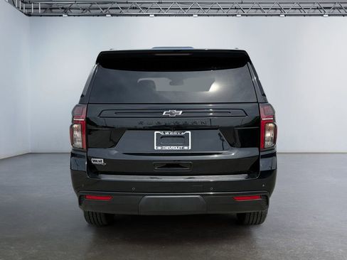 Used 2023 Chevrolet Suburban Z71 w/ Off-Road Capability Package AWD/4WD image 4