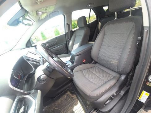 Used 2020 Chevrolet Equinox LT FWD image 25