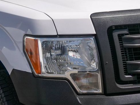 Used 2014 Ford F150 XL w/ Trailer Tow Package RWD image 4