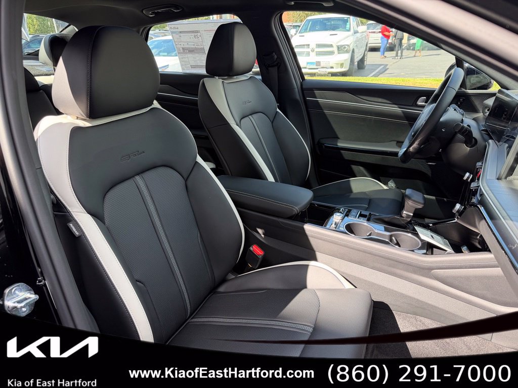 New 2027 Kia K5 GT-Line FWD image 11