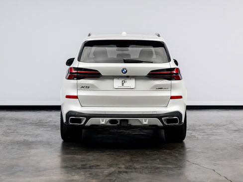 Used 2024 BMW X5 sDrive40i w/ M Sport Package image 16