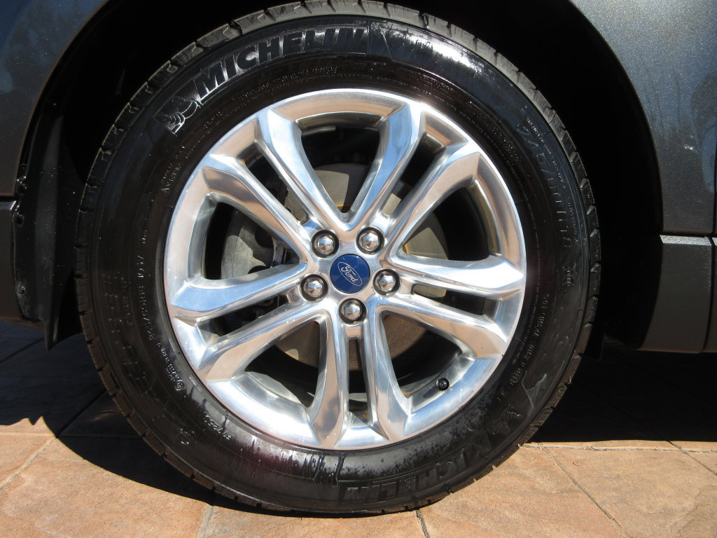 Certified 2018 Ford Edge SEL w/ Equipment Group 201A FWD image 9