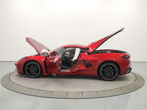 Used 2023 Chevrolet Corvette Stingray image 12