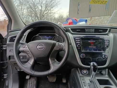 Used 2023 Nissan Murano SV image 13