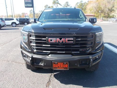 Used 2024 GMC Sierra 1500 AT4X image 10