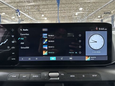 Used 2025 Kia K4 EX image 12