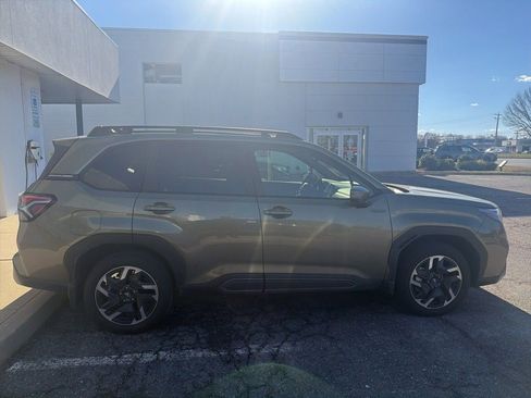 Used 2025 Subaru Forester Limited w/ Popular Package image 2