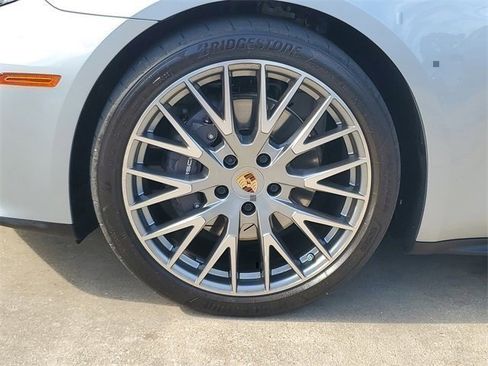 Certified 2024 Porsche Panamera image 11