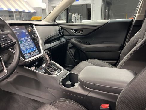 Used 2024 Subaru Outback Premium image 15