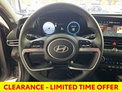 Certified 2024 Hyundai Elantra SEL image 23