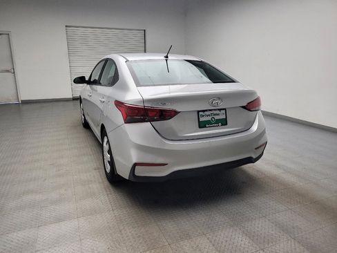 Used 2022 Hyundai Accent SE FWD image 6