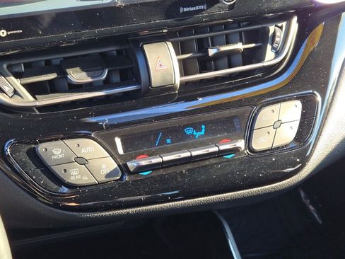 Used 2021 Toyota C-HR XLE image 27