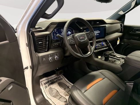 New 2026 GMC Sierra 1500 AT4 w/ AT4 Premium Package AWD/4WD image 10