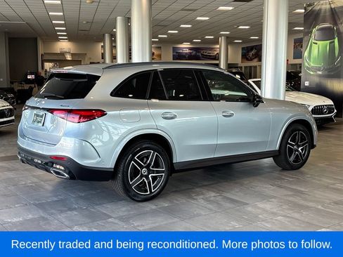 Used 2025 Mercedes-Benz GLC 300 4MATIC image 4