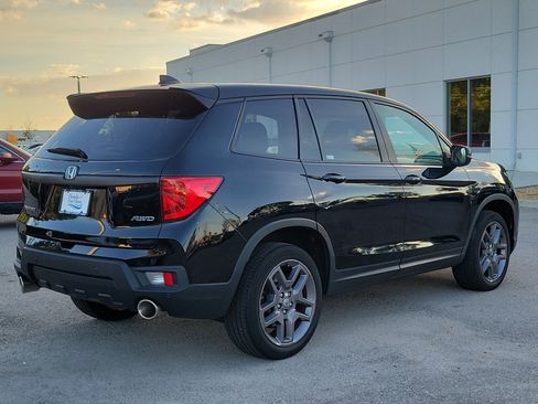 Used 2023 Honda Passport EX-L image 4