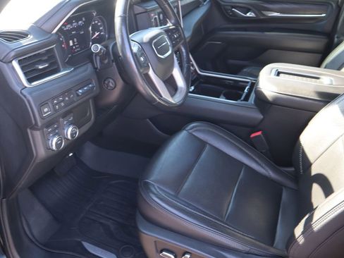 Used 2021 GMC Yukon Denali image 13