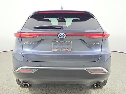 Used 2024 Toyota Venza XLE AWD/4WD image 6