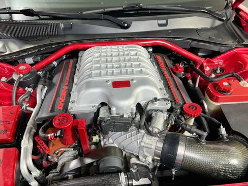 Used 2018 Dodge Charger SRT Hellcat w/ Harman/Kardon Audio Group RWD image 32