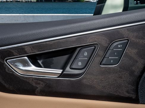 Used 2023 Audi Q8 Premium Plus w/ Premium Plus Package image 34