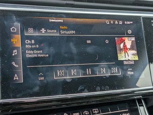 Used 2021 Audi Q8 Premium Plus w/ Premium Plus Package image 22