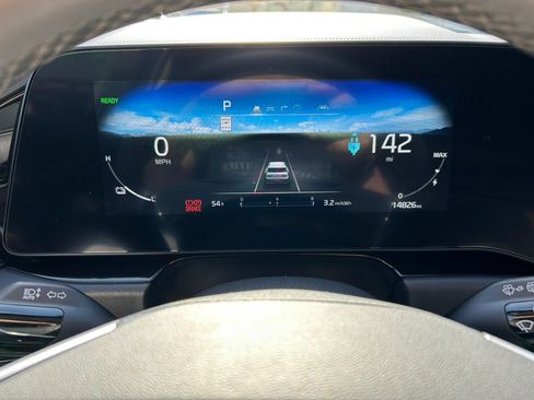 Used 2024 Kia Niro Wind FWD image 27