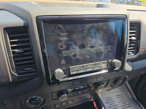 Used 2023 Nissan Frontier PRO-4X w/ Pro-4X Premium Package AWD/4WD image 18