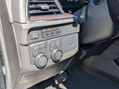 Certified 2025 Chevrolet Tahoe Z71 image 20