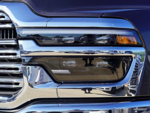 New 2026 RAM 3500 Laramie AWD/4WD image 4