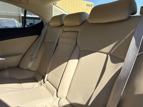Used 2007 Lexus IS 350 RWD image 27