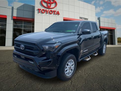 Used 2024 Toyota Tacoma SR5 AWD/4WD image 7