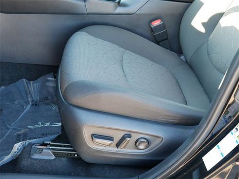 Used 2020 Toyota RAV4 XLE image 14