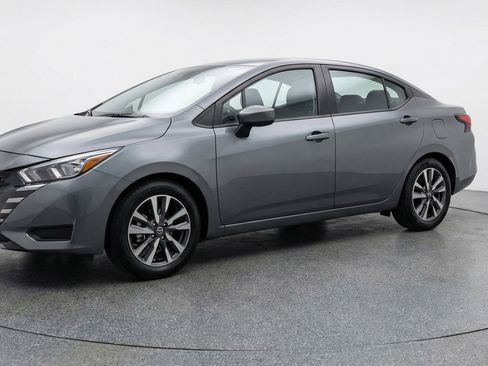 Used 2025 Nissan Versa SV FWD image 3
