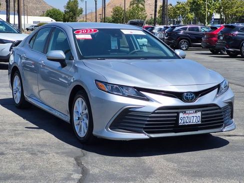 Used 2023 Toyota Camry LE FWD image 3