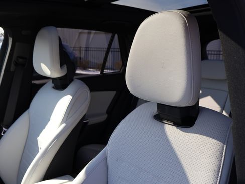 Certified 2025 Mercedes-Benz GLC 300 GLC 300W4 image 11