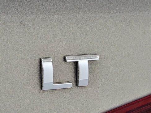 Used 2018 Chevrolet Cruze LT w/ LT Convenience Package image 11