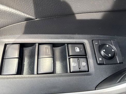 Used 2022 Toyota RAV4 LE image 15