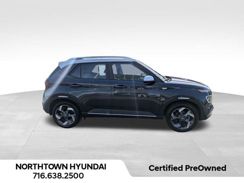 Used 2025 Hyundai Venue Limited FWD image 12