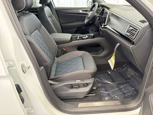 New 2026 Volkswagen Atlas Cross Sport SEL Premium R-Line image 31