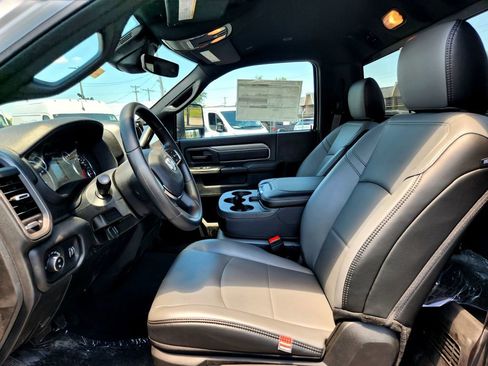 New 2025 RAM 3500 Tradesman image 15