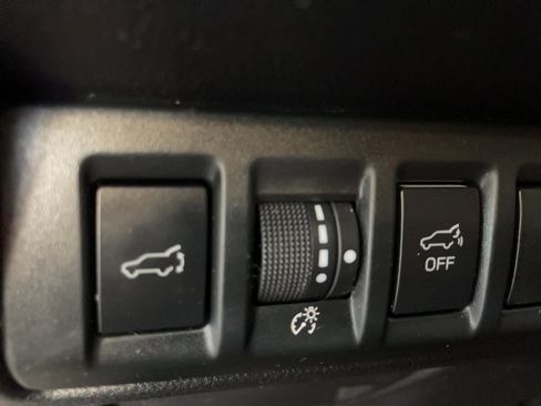 Used 2020 Subaru Outback Touring image 13