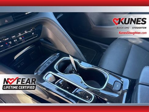 Used 2023 Buick Envision Essence image 29